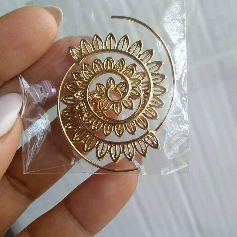 Boho Spiral Hoop Gold Leaf Earrings - Picture 6 of 8